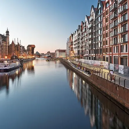 Rent Like Wyspa Spichrzow Apartmán *